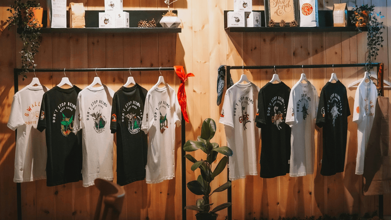 How to Start a Clothing Brand in 8 Steps? (2025)