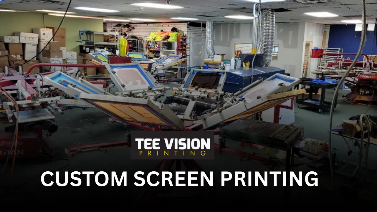 Best High-Quality Headwear – professional screen printing workshop with multi-arm machines for producing custom hats and apparel.